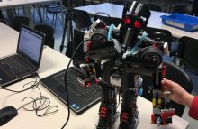 Η ομάδα Parametric κατασκεύασε ανδροειδές ρομπότ